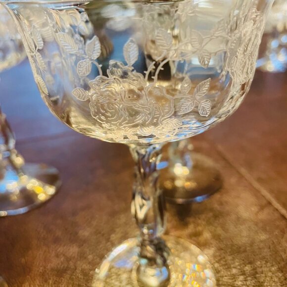 FostoriaVintage Crystal Etched Champagne Glasses  Set 4  Floral Design 6" - Picture 7 of 9